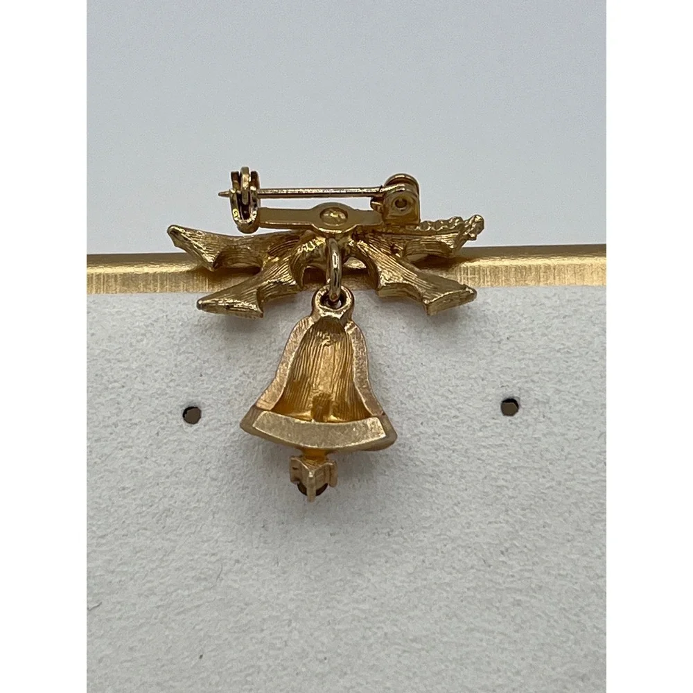 Vintage Christmas Holly Bell‎ Brooch Pin Red Rhinestone Holiday Jewelry - Picture 2 of 6
